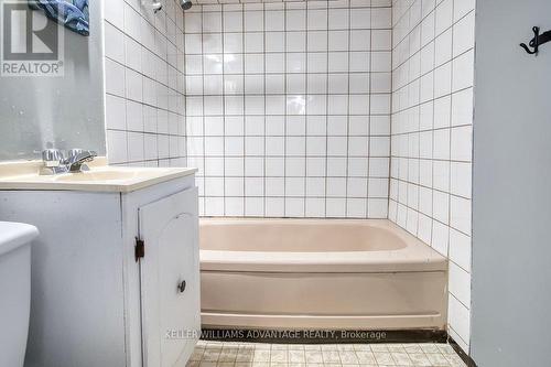 850 Danforth Road, Toronto, ON - Indoor Photo Showing Bathroom