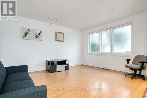 850 Danforth Road, Toronto, ON - Indoor Photo Showing Living Room