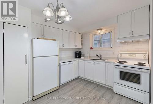 3 Horton Boulevard, Toronto, ON - Indoor Photo Showing Kitchen