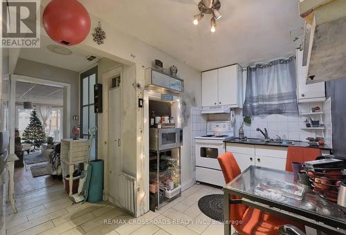 3 Horton Boulevard, Toronto, ON - Indoor Photo Showing Kitchen With Double Sink