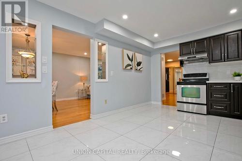 57 Belvedere Crescent, Richmond Hill, ON - Indoor Photo Showing Kitchen