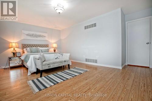 57 Belvedere Crescent, Richmond Hill, ON - Indoor Photo Showing Bedroom