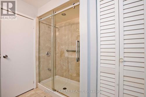 57 Belvedere Crescent, Richmond Hill, ON - Indoor Photo Showing Bathroom