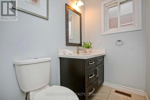 57 Belvedere Crescent, Richmond Hill, ON - Indoor Photo Showing Bathroom