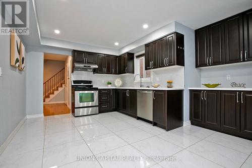 57 Belvedere Crescent, Richmond Hill, ON - Indoor Photo Showing Kitchen With Stainless Steel Kitchen