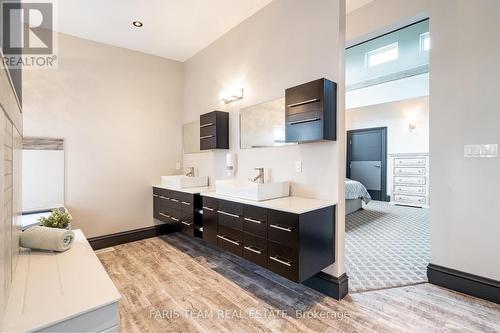 15512 County Road 27, Springwater, ON - Indoor Photo Showing Bathroom