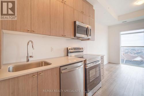 603 - 480 Gordon Krantz Avenue, Milton, ON - Indoor Photo Showing Kitchen