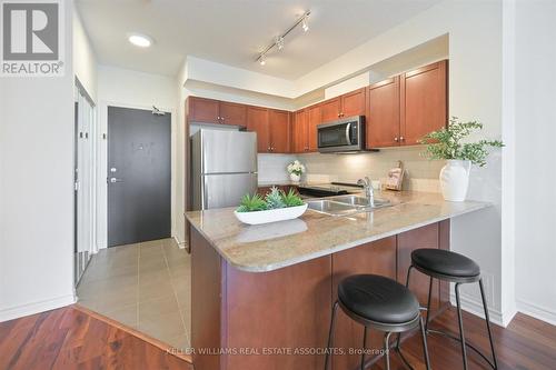 305 - 3504 Hurontario Street, Mississauga, ON - Indoor Photo Showing Kitchen With Double Sink