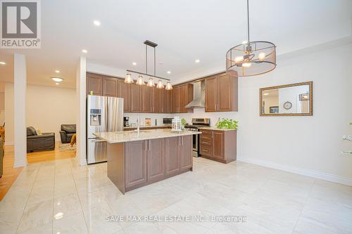 34 Point Reyes Terrace, Brampton, ON - Indoor Photo Showing Kitchen With Upgraded Kitchen