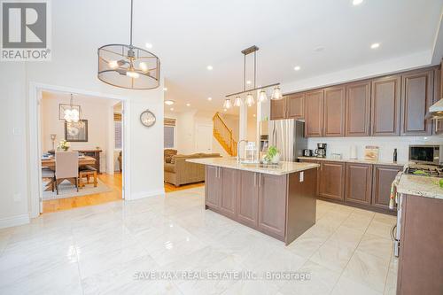 34 Point Reyes Terrace, Brampton, ON - Indoor Photo Showing Kitchen With Upgraded Kitchen