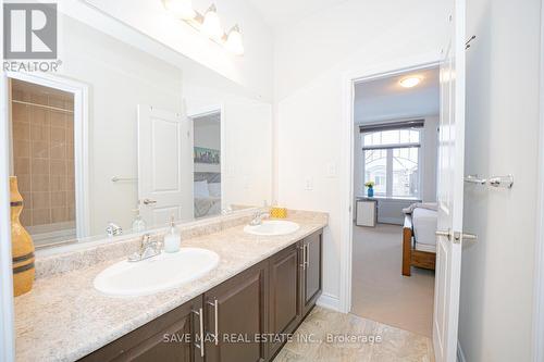 34 Point Reyes Terrace, Brampton, ON - Indoor Photo Showing Bathroom