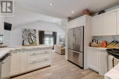 81 Chartwell Road, Oakville, ON - Indoor Photo Showing Kitchen