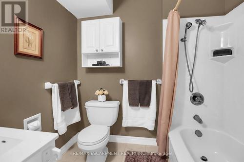 48 Debora Drive, Grimsby, ON - Indoor Photo Showing Bathroom