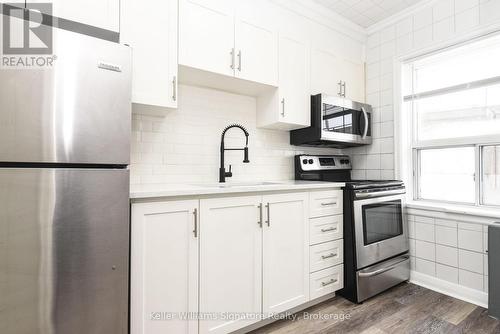 145 Victoria Avenue S, Hamilton (Stinson), ON - Indoor Photo Showing Kitchen With Upgraded Kitchen