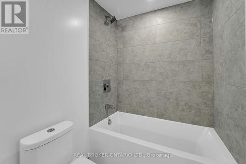 1802 - 82 Dalhousie Street, Toronto, ON - Indoor Photo Showing Bathroom