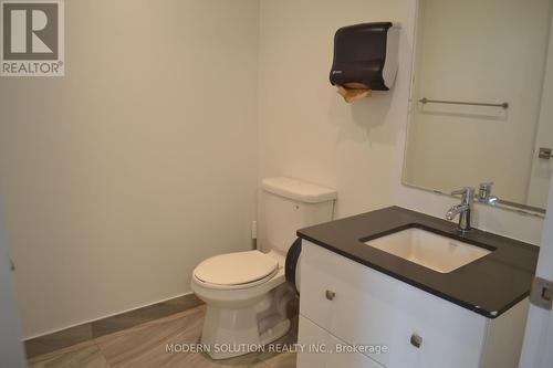 E109 - 555 Wilson Ave W Avenue, Toronto, ON - Indoor Photo Showing Bathroom