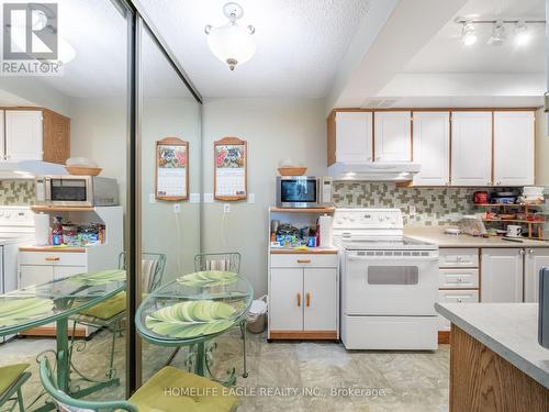 1904 - 3131 Bridletowne Circle, Toronto, ON - Indoor Photo Showing Kitchen