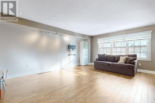 8 - 3030 Lakeshore Boulevard W, Toronto, ON - Indoor Photo Showing Living Room