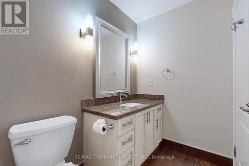 8 - 3030 Lakeshore Boulevard W, Toronto, ON - Indoor Photo Showing Bathroom