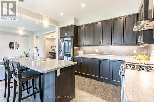 48 Hawick Crescent, Haldimand, ON - Indoor Photo Showing Kitchen With Upgraded Kitchen