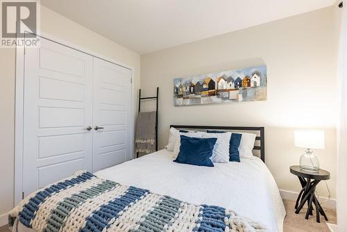 48 Hawick Crescent, Haldimand, ON - Indoor Photo Showing Bedroom