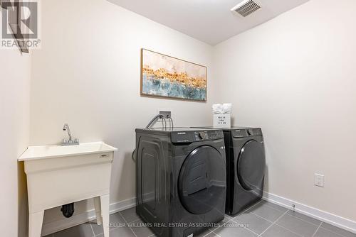 48 Hawick Crescent, Haldimand, ON - Indoor Photo Showing Laundry Room