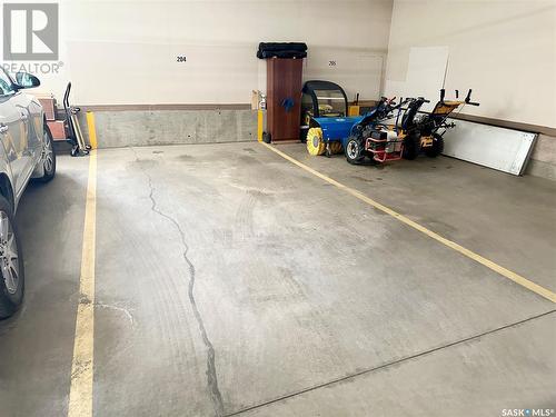 204 122 Government Road Ne, Weyburn, SK - Indoor Photo Showing Garage