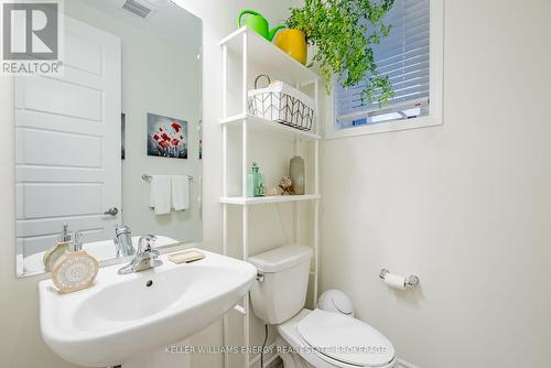 34 Littlebeck Crescent, Whitby, ON - Indoor Photo Showing Bathroom