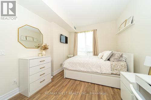 901 - 9085 Jane Street, Vaughan, ON - Indoor Photo Showing Bedroom