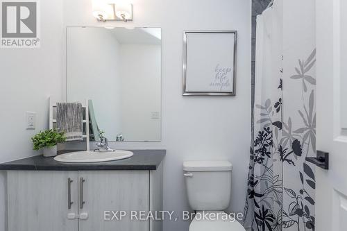 142 Gateland Drive, Barrie, ON - Indoor Photo Showing Bathroom