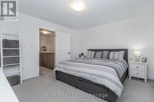 142 Gateland Drive, Barrie, ON - Indoor Photo Showing Bedroom