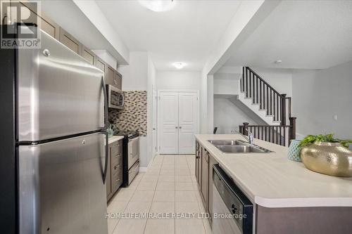 4122 Palermo Common, Burlington, ON - Indoor Photo Showing Kitchen With Double Sink