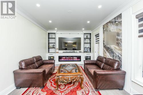 22 Wintersnow Court, Brampton, ON - Indoor Photo Showing Living Room