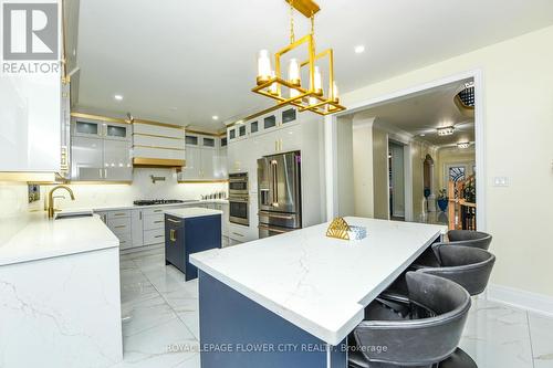 22 Wintersnow Court, Brampton, ON - Indoor Photo Showing Kitchen