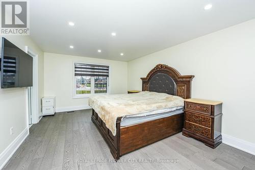 22 Wintersnow Court, Brampton, ON - Indoor Photo Showing Bedroom