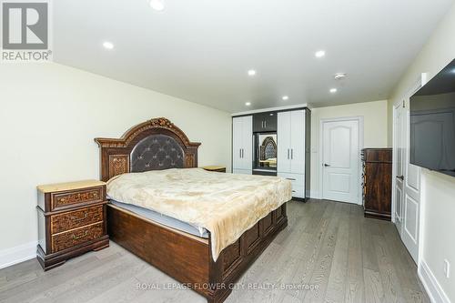 22 Wintersnow Court, Brampton, ON - Indoor Photo Showing Bedroom