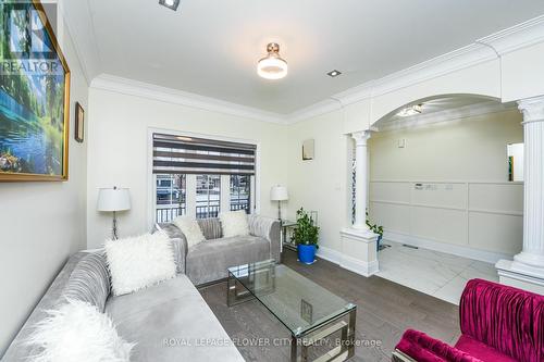 22 Wintersnow Court, Brampton, ON - Indoor Photo Showing Living Room