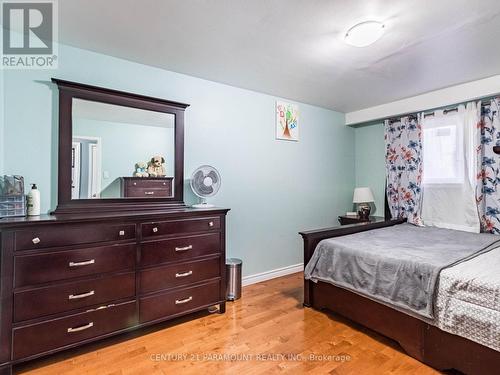 7805 Wildfern Drive, Mississauga, ON - Indoor Photo Showing Bedroom