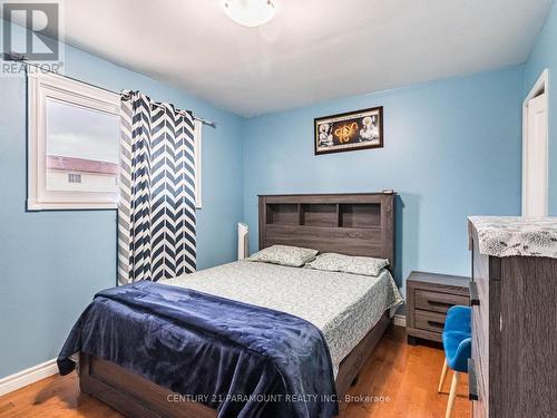 7805 Wildfern Drive, Mississauga, ON - Indoor Photo Showing Bedroom