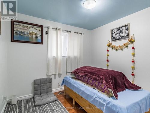 7805 Wildfern Drive, Mississauga, ON - Indoor Photo Showing Bedroom