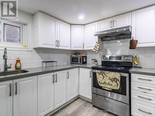 7805 Wildfern Drive, Mississauga, ON - Indoor Photo Showing Kitchen