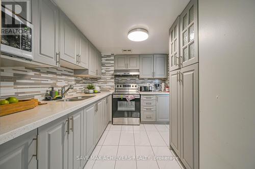 403 - 21 Markbrook Lane, Toronto, ON - Indoor Photo Showing Kitchen With Double Sink With Upgraded Kitchen