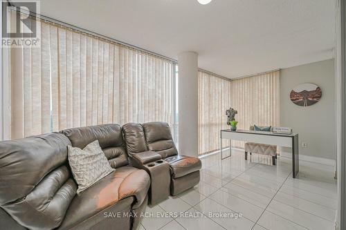 403 - 21 Markbrook Lane, Toronto, ON - Indoor