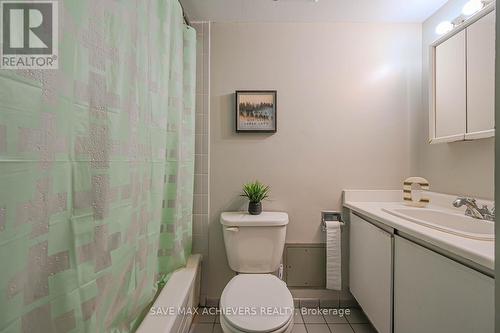 403 - 21 Markbrook Lane, Toronto, ON - Indoor Photo Showing Bathroom