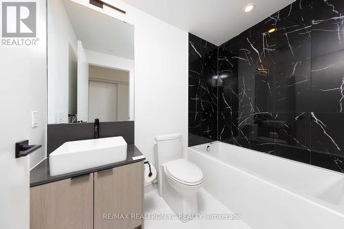 2506 - 1285 Dupont Street, Toronto, ON - Indoor Photo Showing Bathroom