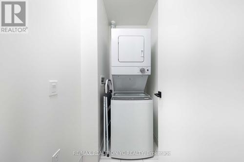 2506 - 1285 Dupont Street, Toronto, ON - Indoor Photo Showing Laundry Room