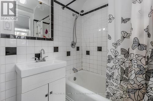 1225 King Street W, Hamilton, ON - Indoor Photo Showing Bathroom