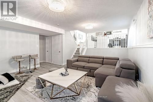 192 Sandy Street, London, ON - Indoor Photo Showing Living Room