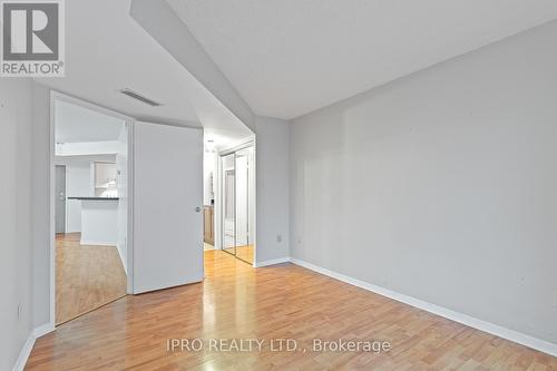 1011 - 1001 Bay Street, Toronto, ON - Indoor Photo Showing Other Room