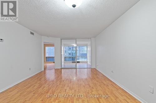 1011 - 1001 Bay Street, Toronto, ON - Indoor Photo Showing Other Room